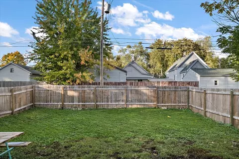 614 E Oakland Ave, Bloomington, IL 61701 photo 18