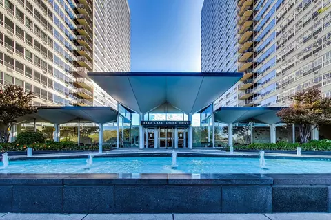 3550 N Lake Shore Dr #1408, Chicago, IL 60657