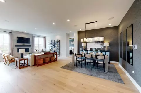 Dining - 3552 Doral Dr, Elgin, IL 60124 photo 2 of 2