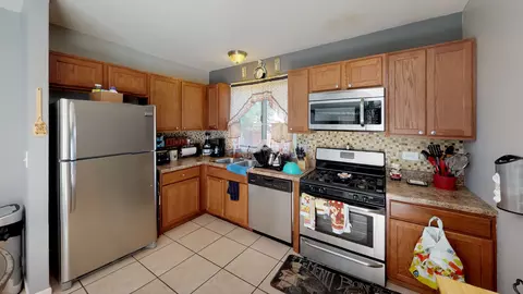 175 Highbury Dr, Elgin, IL 60120 photo 7