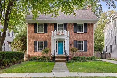 395 Elder Ln, Winnetka, IL 60093