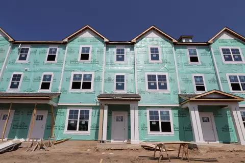1577 Albany St, Grayslake, IL 60030