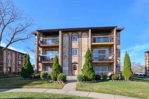 15826 Orlan Brook Dr #1S, Orland Park, IL 60462