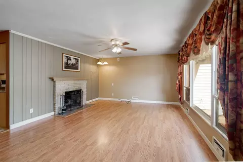 1205 Crescent Ln, Normal, IL 61761 photo 9