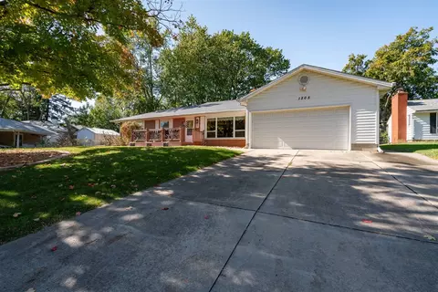 1205 Crescent Ln, Normal, IL 61761 photo 5