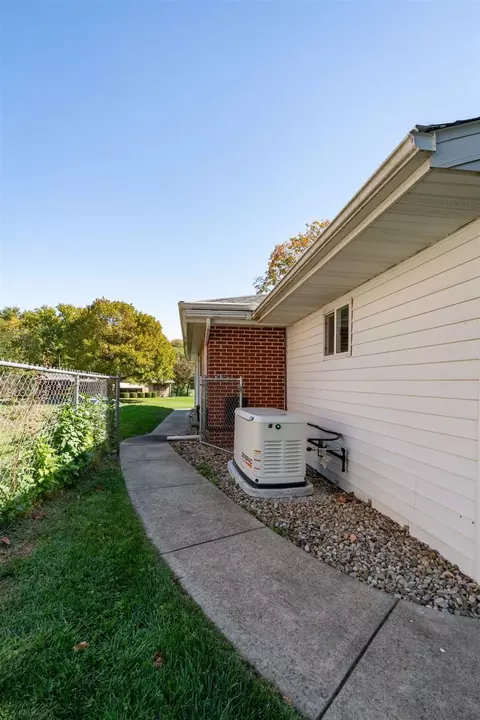 1205 Crescent Ln, Normal, IL 61761 photo 45