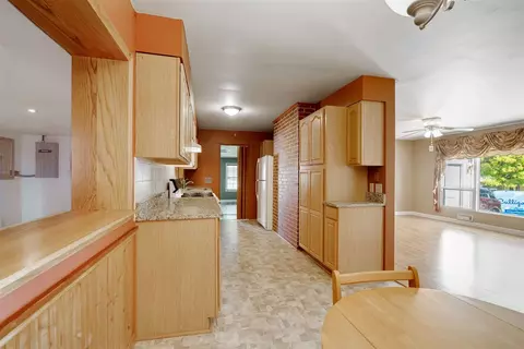 1205 Crescent Ln, Normal, IL 61761 photo 14