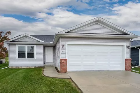 45 Winding Way, Bloomington, IL 61705