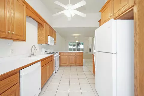 16006 Waterfront Cir, Plainfield, IL 60544 photo 9