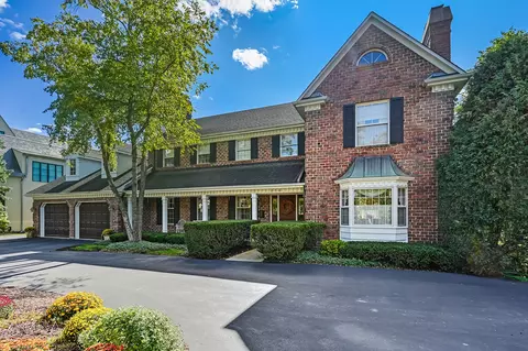 210 E Walnut St, Hinsdale, IL 60521