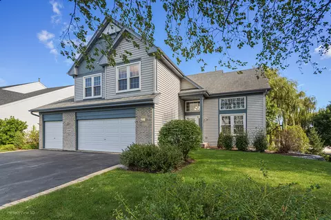 1098 Cormar Dr, Lake Zurich, IL 60047
