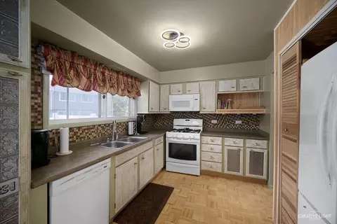 1107 Sandpiper Ct, Bartlett, IL 60103 photo 5