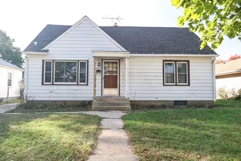 3128 Montrose Ave, Rockford, IL 61101