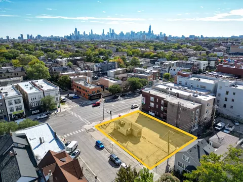 2076 N Western Ave, Chicago, IL 60647