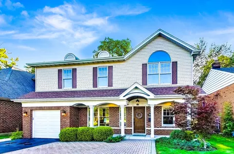 5040 Wolf Rd, Western Springs, IL 60558