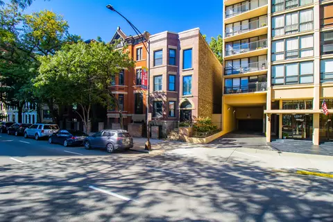 1528 N La Salle Dr, Chicago, IL 60610