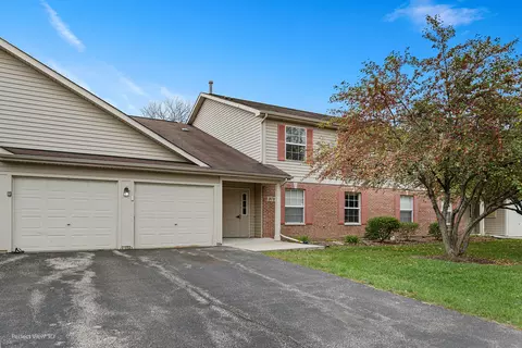 974 N Village Dr #3, Round Lake Beach, IL 60073
