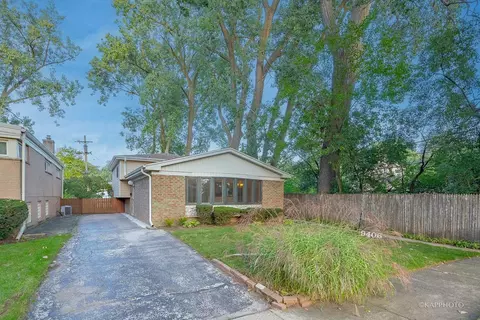 9406 Morgan Ave, Evanston, IL 60203