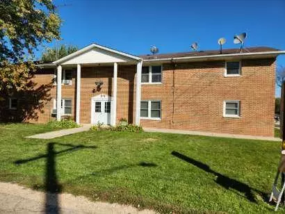 101 South St, Kirkland, IL 60146