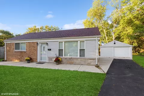 57 Cherry St, Park Forest, IL 60466