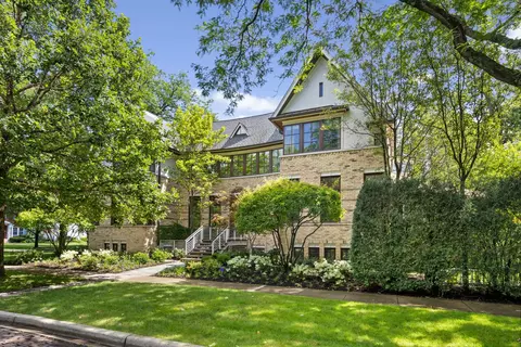 1537 Washington Ave, Wilmette, IL 60091
