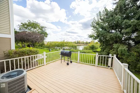 4160 Oak Tree Ln, Plainfield, IL 60586 photo 3