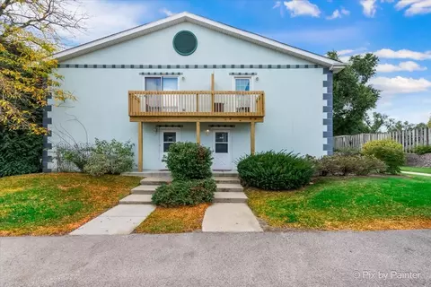 1069 Greenwood Cir #3-B, Woodstock, IL 60098