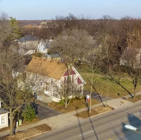 800 W Main St, Saint Charles, IL 60174