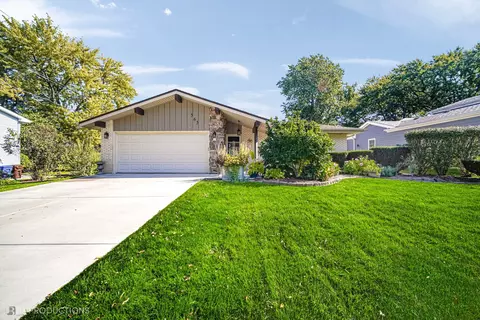 565 Birchwood Rd, Frankfort, IL 60423