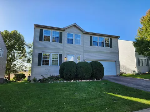 1749 Ivy Ln, Montgomery, IL 60538