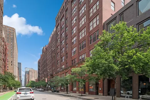 727 S Dearborn St #810, Chicago, IL 60605