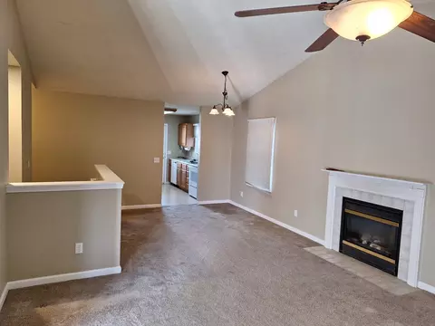 1104 Whitaker St, Normal, IL 61761 photo 2