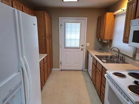 1104 Whitaker St, Normal, IL 61761 photo 3
