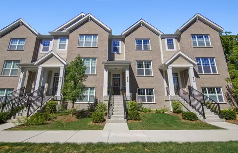 818 Center St, Des Plaines, IL 60016