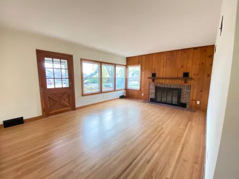511 E Graham St, Dixon, IL 61021 photo 7