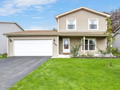 930 Navajo St, Carol Stream, IL 60188