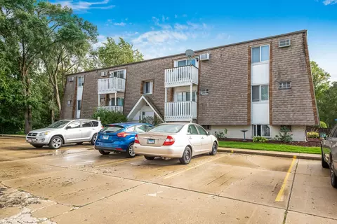 2356 Gaylord Rd #2C, Crest Hill, IL 60403