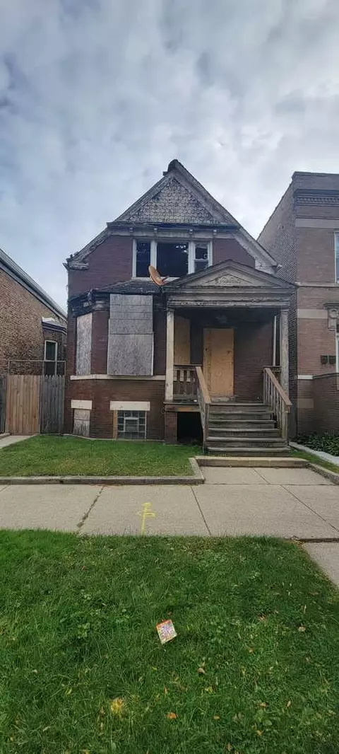 Undisclosed, Chicago, IL 60637