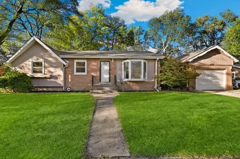 958 Coach Rd, Homewood, IL 60430