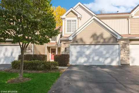 86 Cambridge Ave, Streamwood, IL 60107