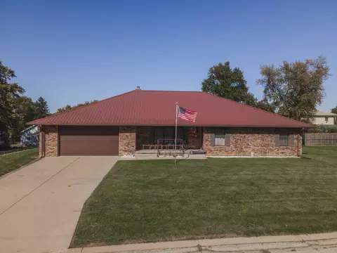 1011 W Mill St, Bloomington, IL 61701