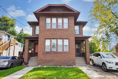 17 Philippa Ave, Waukegan, IL 60085