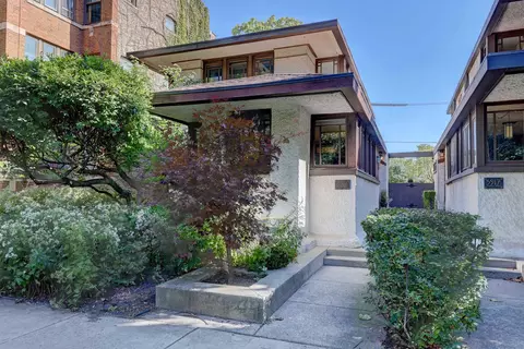 5921 N Magnolia Ave, Chicago, IL 60660