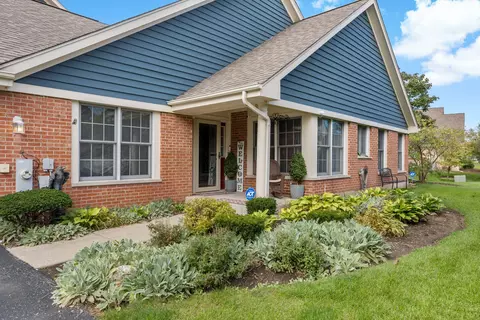 3 Wysteria Dr, Olympia Fields, IL 60461