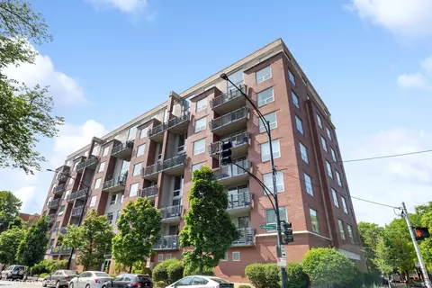 1100 W Montrose Ave #PH801, Chicago, IL 60613