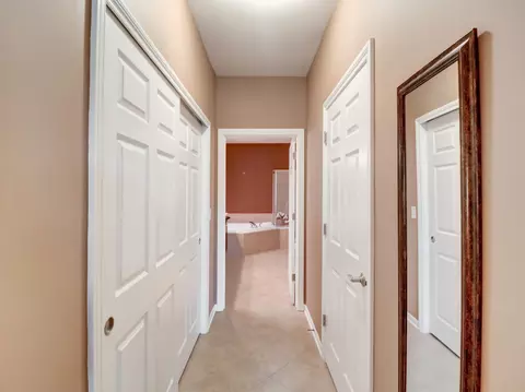 1026 Pinehurst Ct, Elgin, IL 60124 photo 21