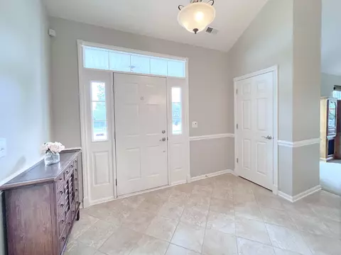1026 Pinehurst Ct, Elgin, IL 60124 photo 7