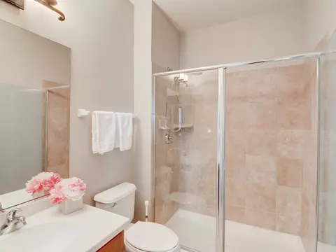 1026 Pinehurst Ct, Elgin, IL 60124 photo 24
