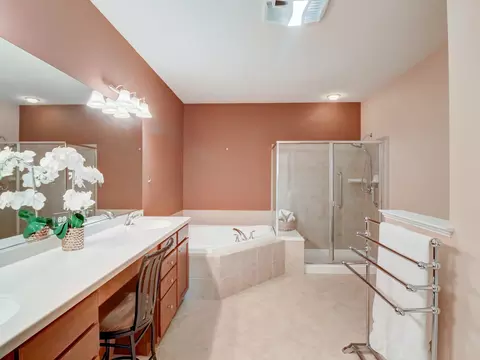 1026 Pinehurst Ct, Elgin, IL 60124 photo 22