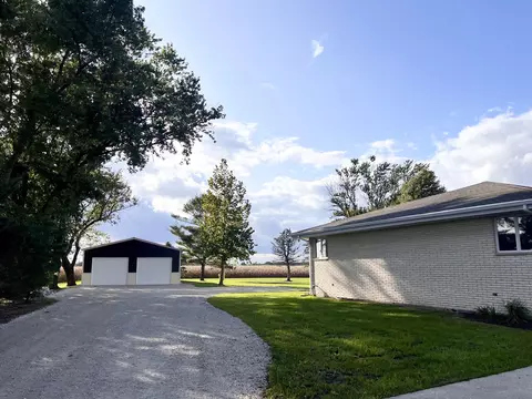 1285 S Gorman Rd, Mazon, IL 60444 photo 5